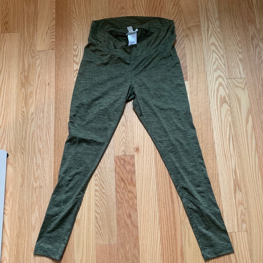 Size small maternity leggings